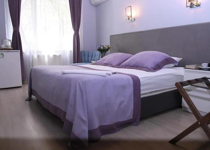 A Hotels & Suite